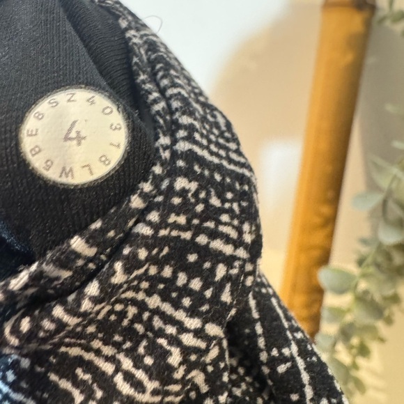 Lululemon Align Leggings - Size 4 - Picture 7 of 8